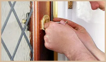 Elite Locksmith Services Kansas City, MO 816-826-3083 - 2-lockout-service