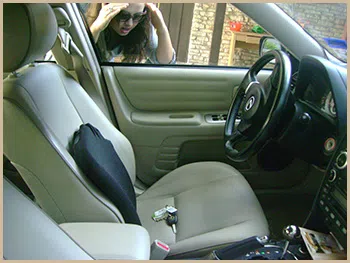 Elite Locksmith Services Kansas City, MO 816-826-3083 - 20-car-lock-out